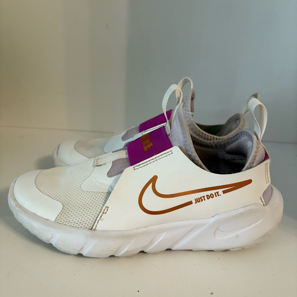 Nike Flex Runner 2 Low White Violet Frost Girls Sneaker DJ6040-101 - Size 1.5Y